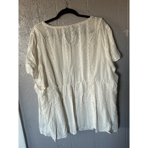 Torrid Size 5 Super Soft Lace blouse Top V-neck Short Sleeve Embroidered Boho - Picture 3 of 4
